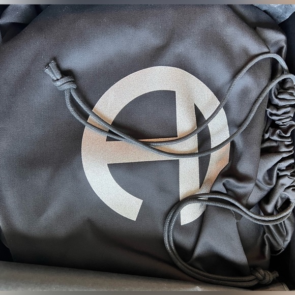 Authentic Telfar Round Circle Bag in Red (Unreleased Color!) - Picture 6 of 8